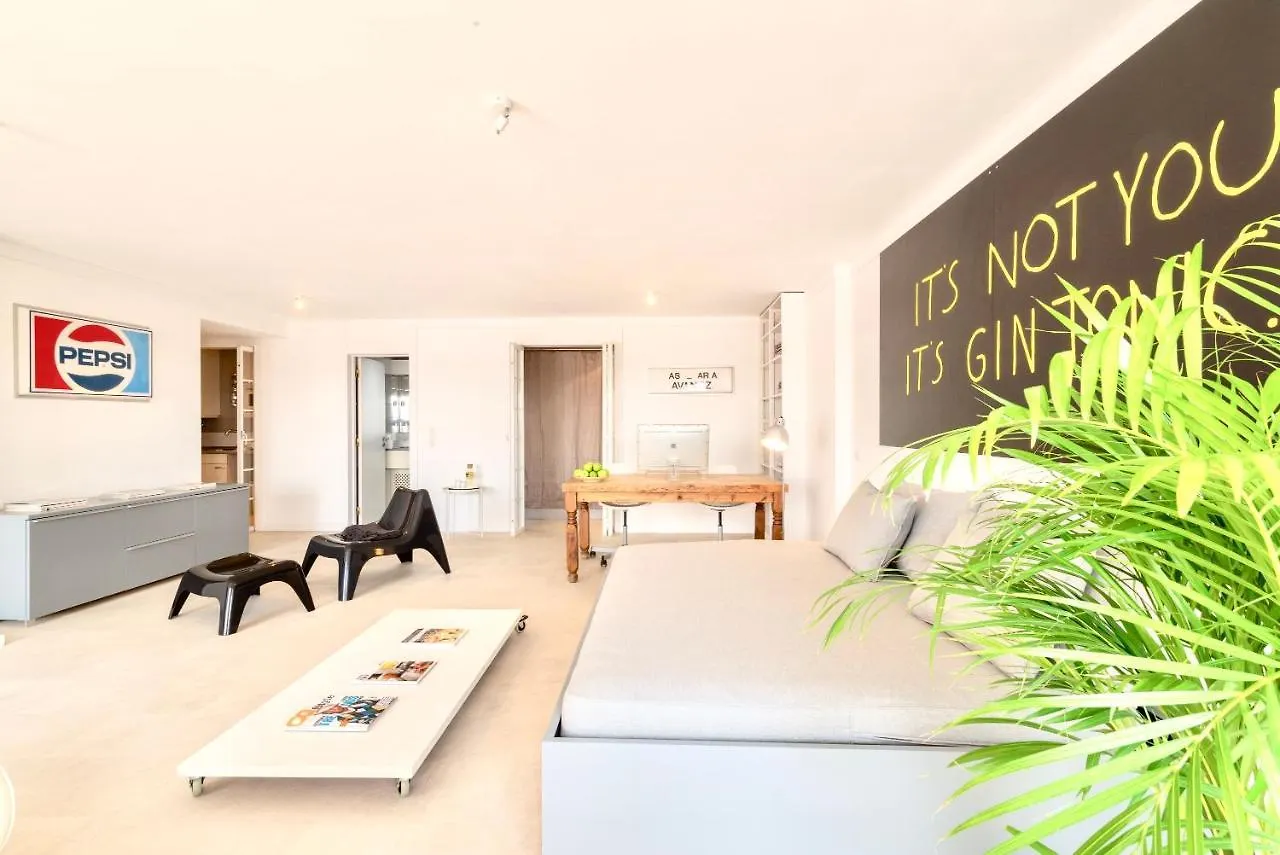 Lisbon Swimming Pool Apartment With Private Parking