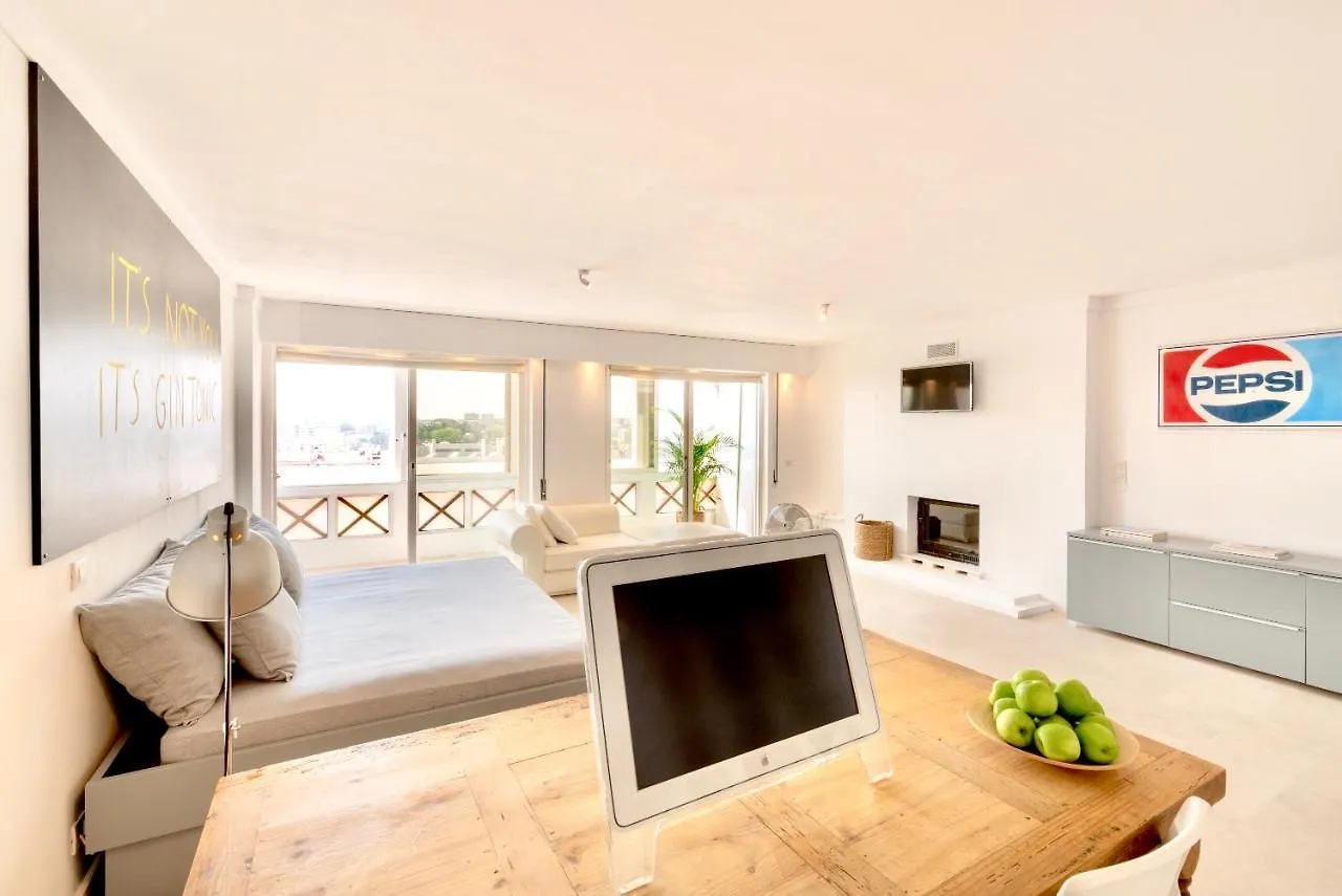 Lisbon Swimming Pool Apartment With Private Parking